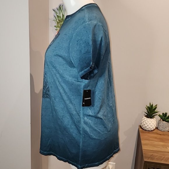 Torrid - Tiger Relaxed Fit Cotton Jersey Destructed Drop Shoulder Tunic in Teal - Picture 5 of 14